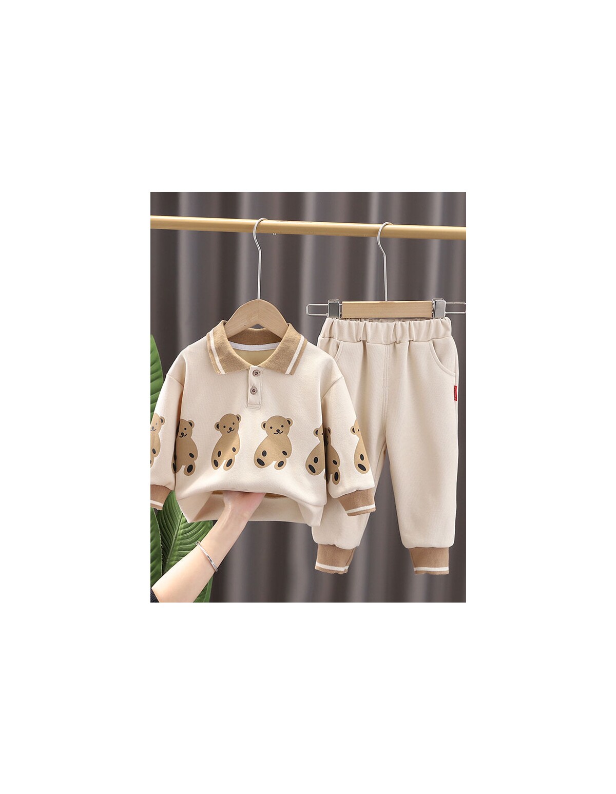 Compleu Best Bear Team model crem