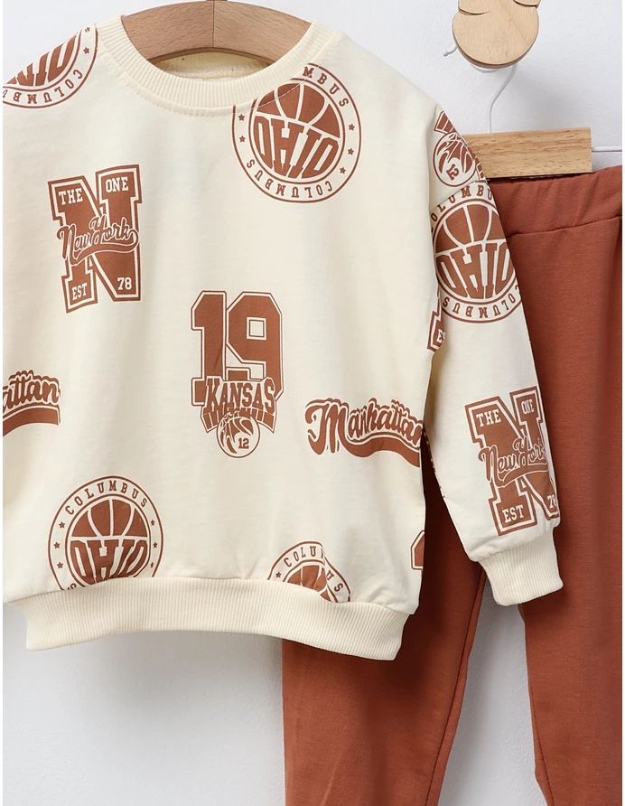 Compleu University Sports model maro picture - 2