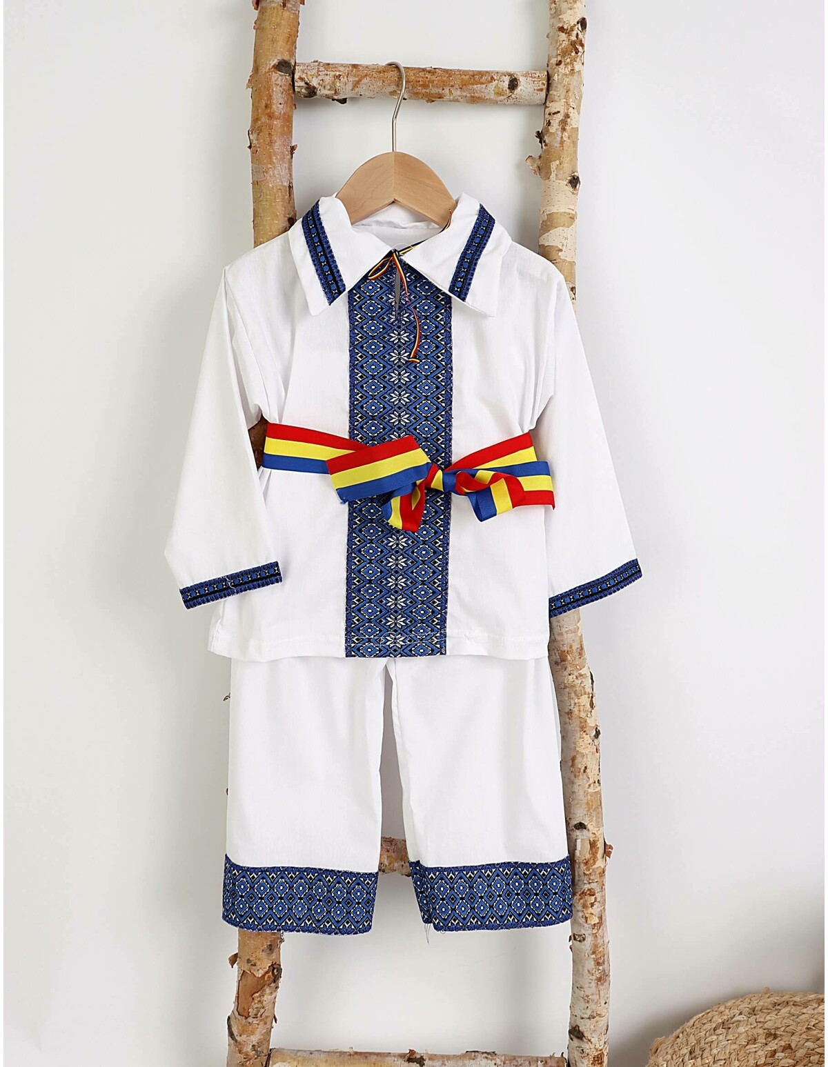 Costum popular baieti 3 piese albastru M1