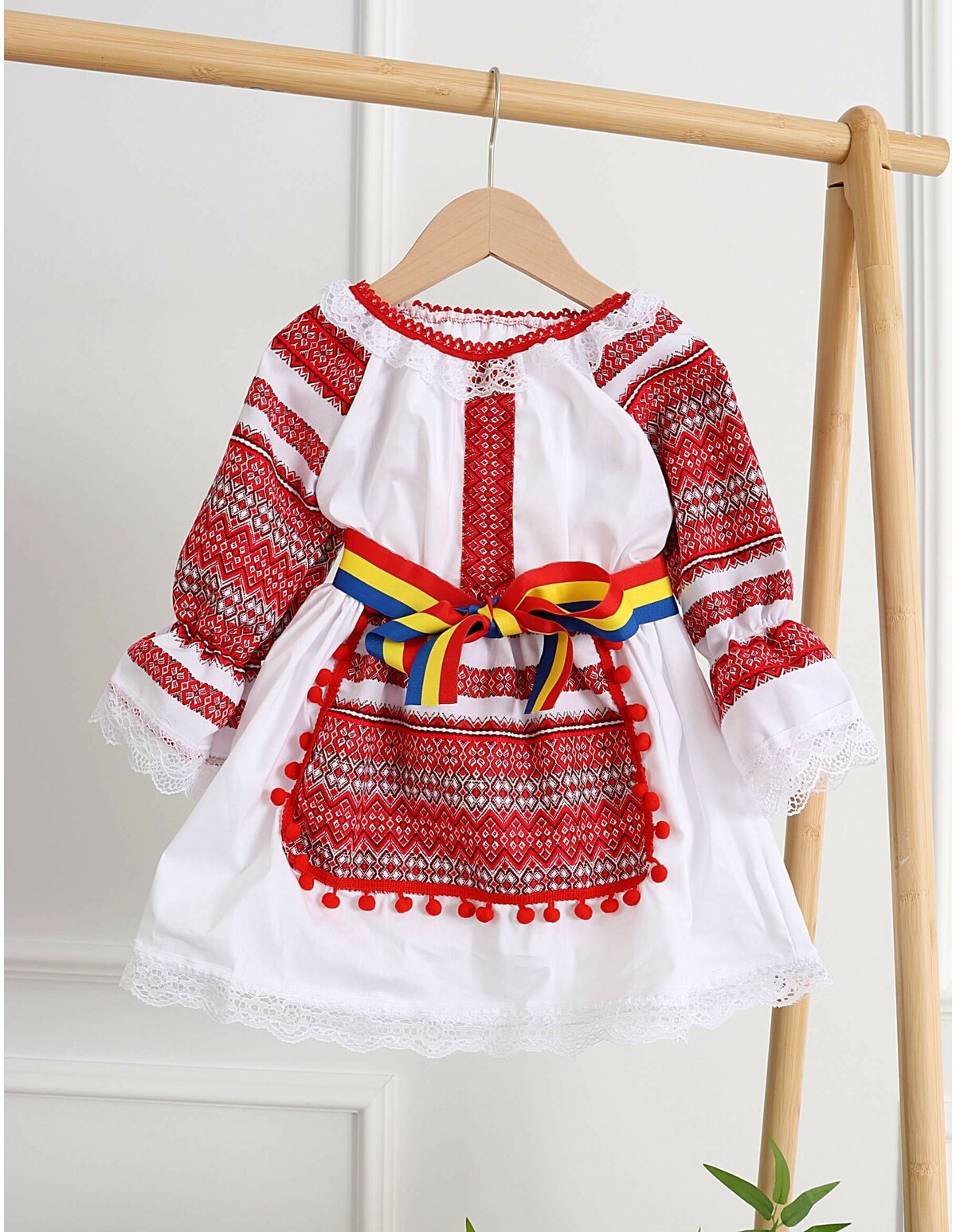 Costum popular fetite 3 piese