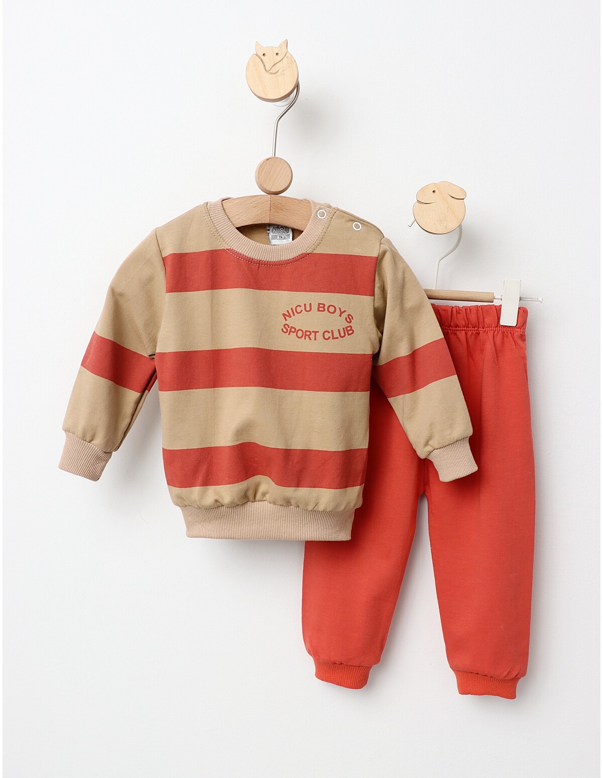 Costumas Boys Sport Club cu rosu