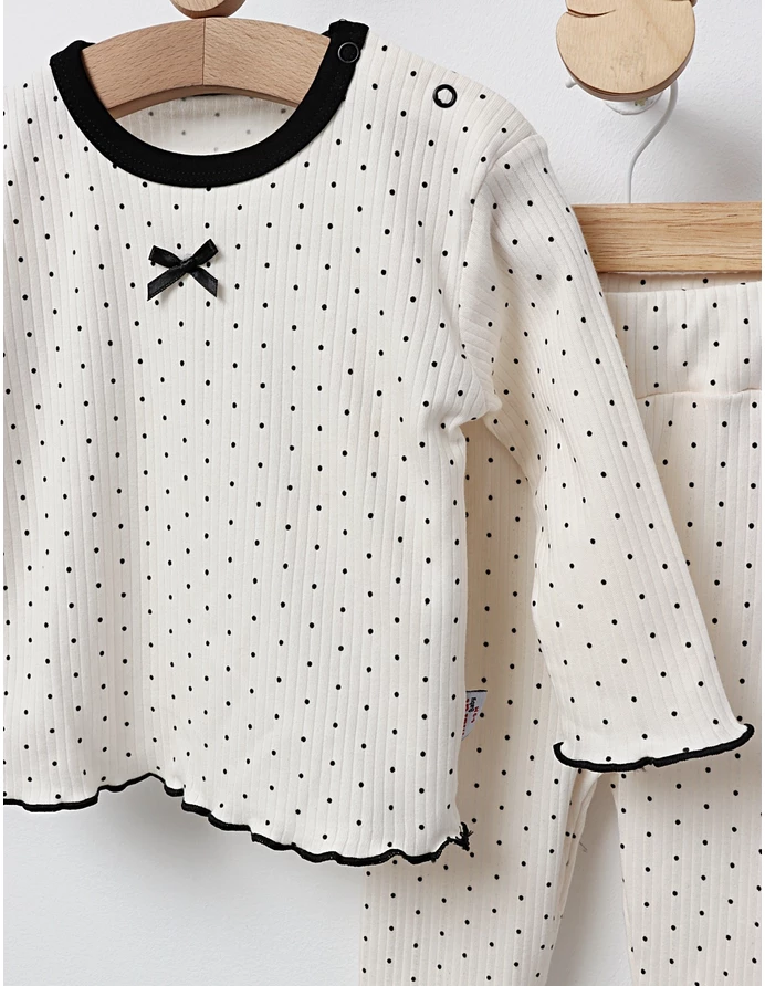 Costumas Bulinute, model alb-negru picture - 2