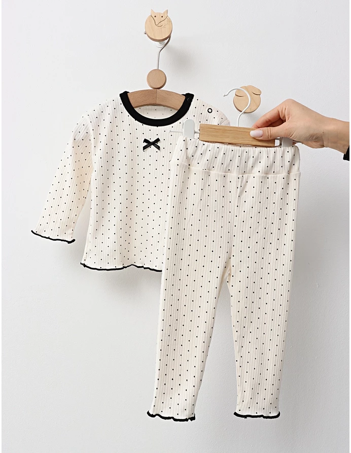 Costumas Bulinute, model alb-negru picture - 3