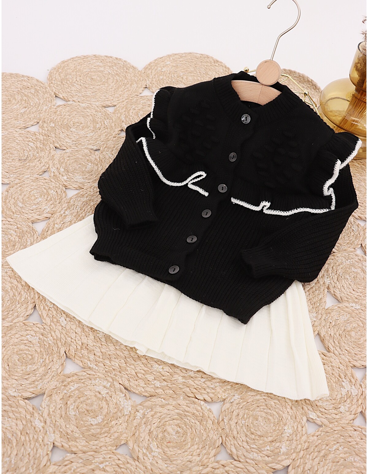 Costumas croset Lilibeth model negru