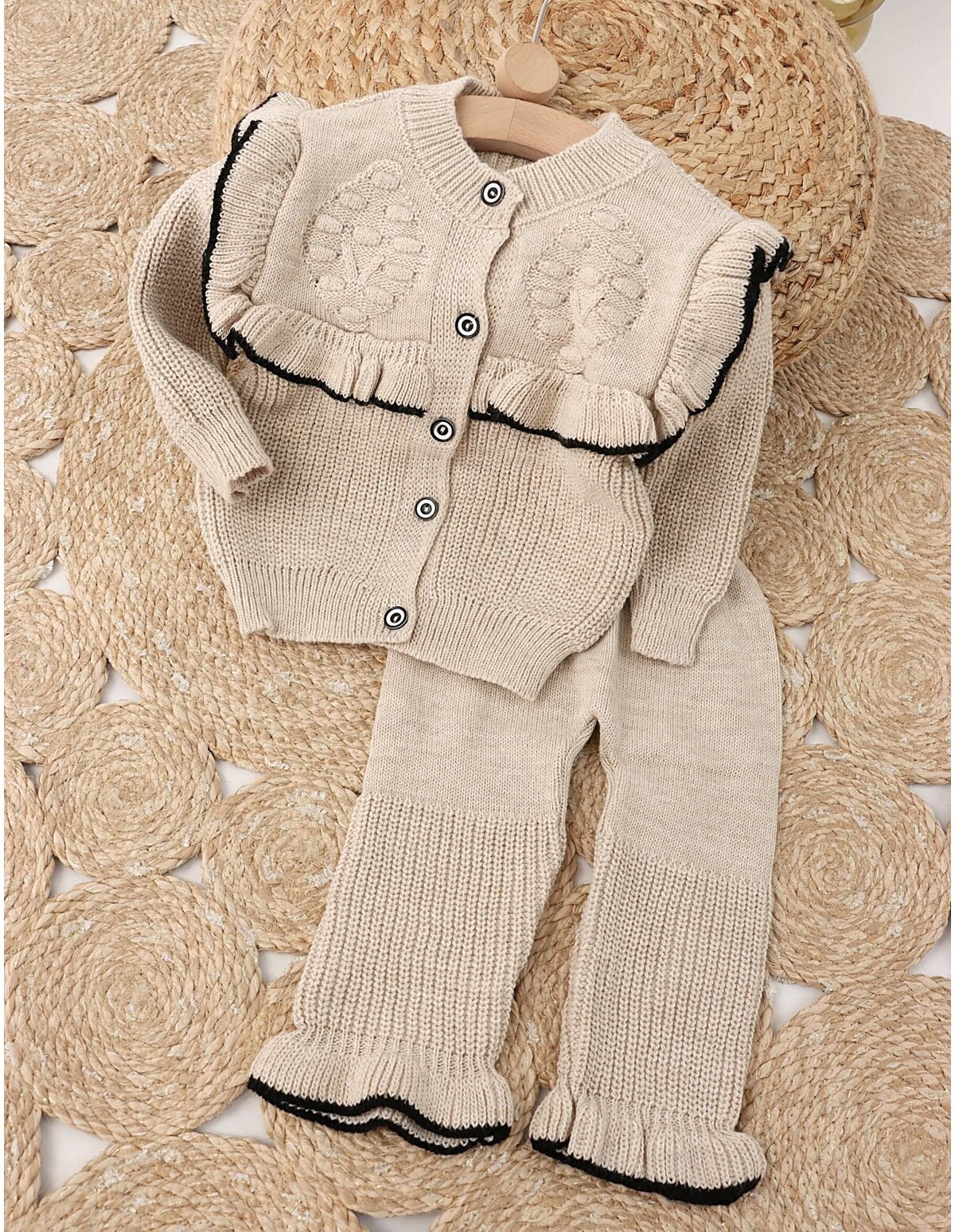 Costumas croset Mirabell model crem