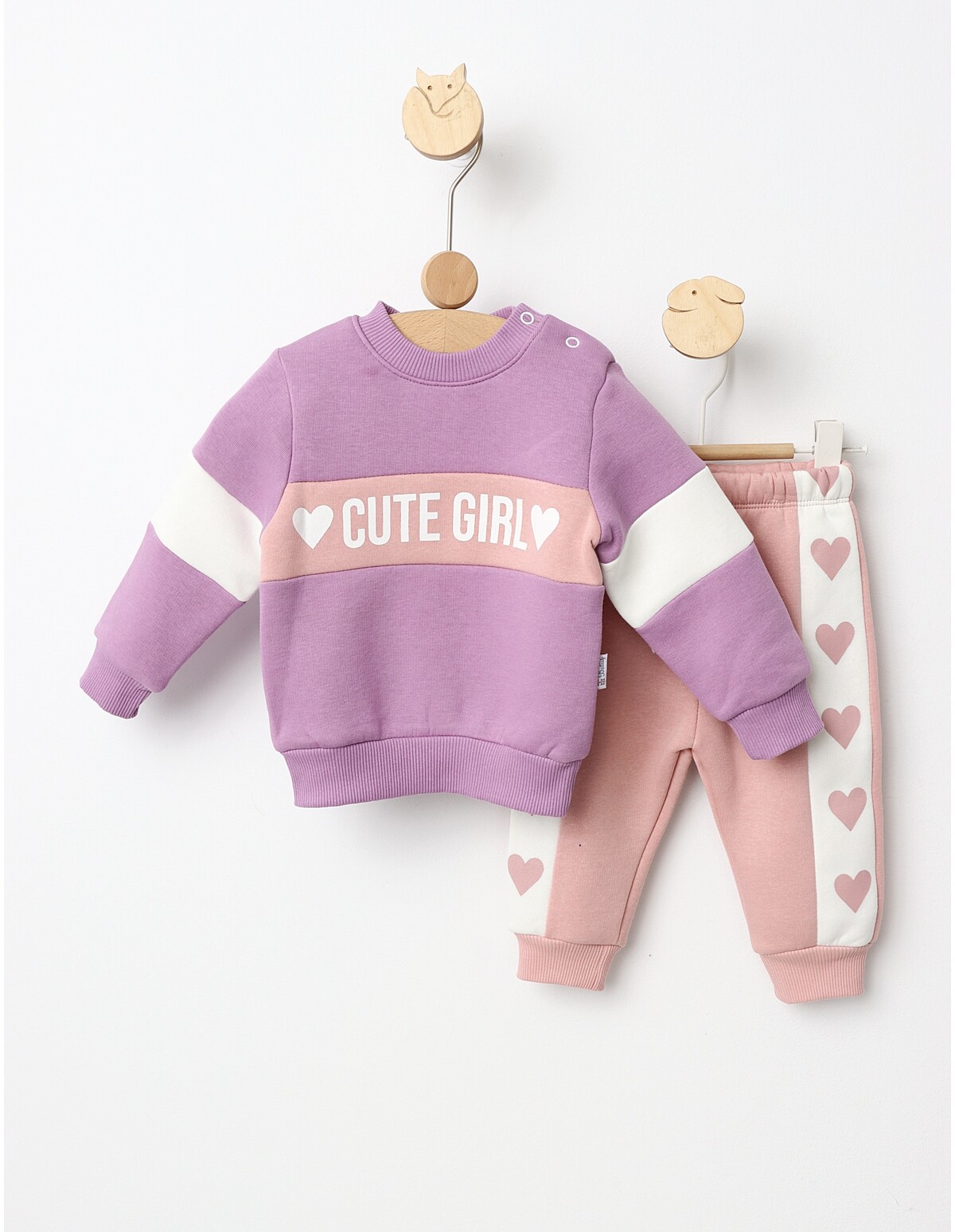 Costumas Cute Girl model mov