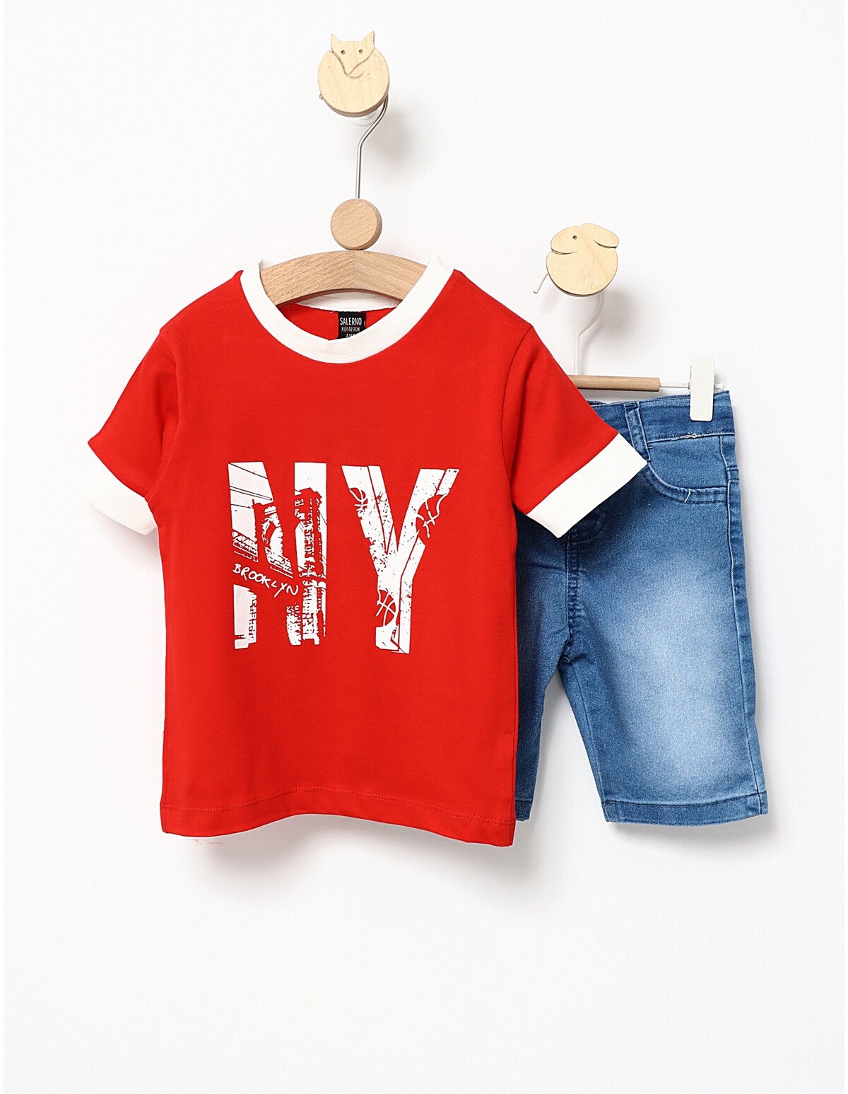 Costumas de vara Brooklyn rosu