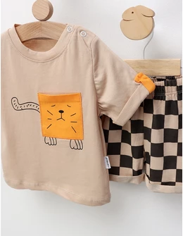 Costumas de vara, Felina si Carouri, bej