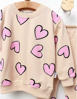 Costumas Multe Inimioare model cu bej