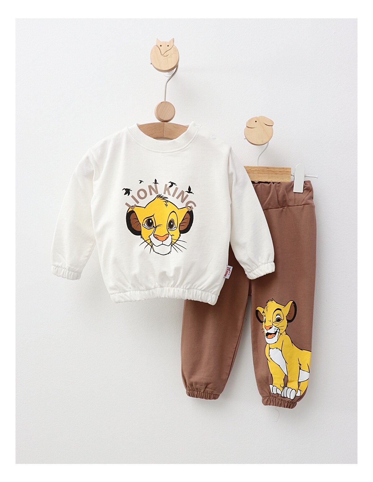 Costumas premiu, King Lion, cu maro
