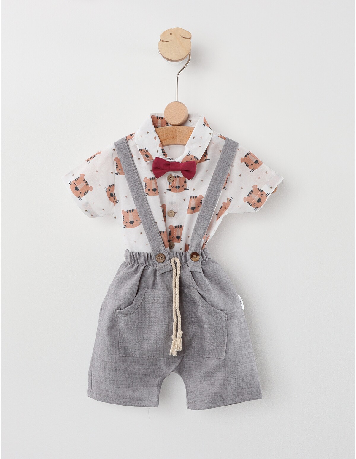 Costumas Tigrut cu Papion model gri