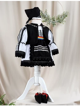 Costumas Traditional Ardelenesc alb-negru 1