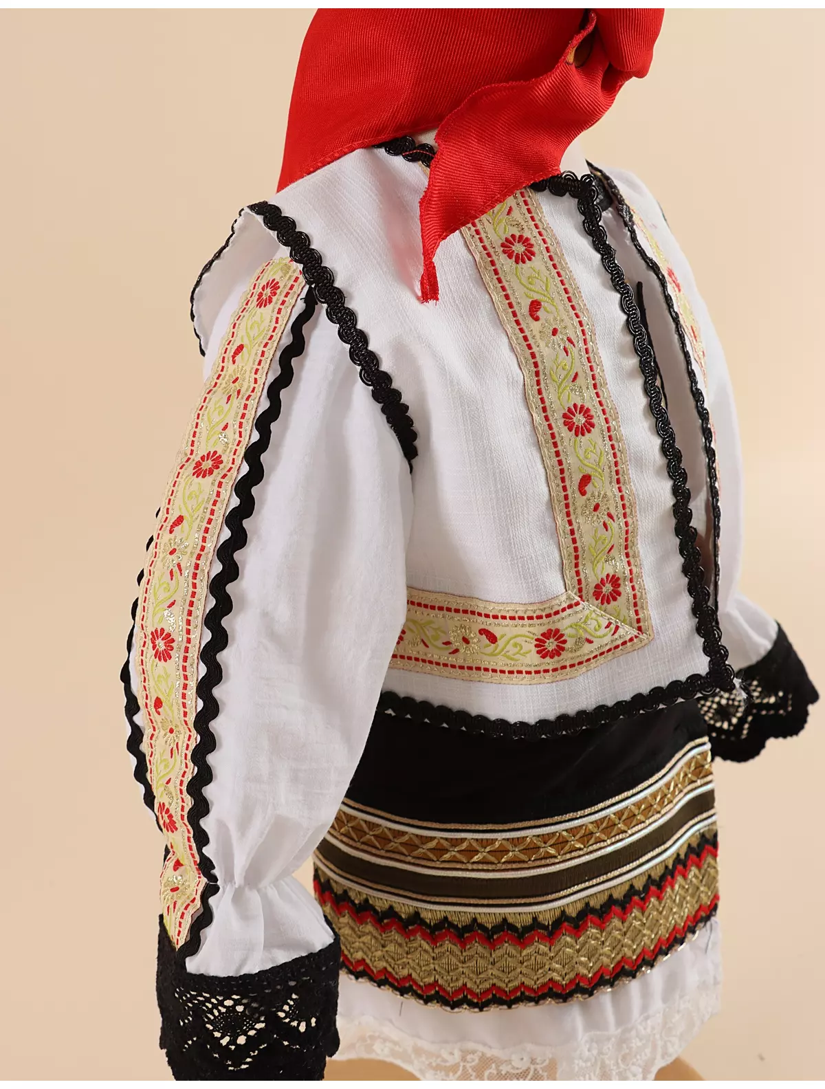 Costumas Traditional Bucovina fete
