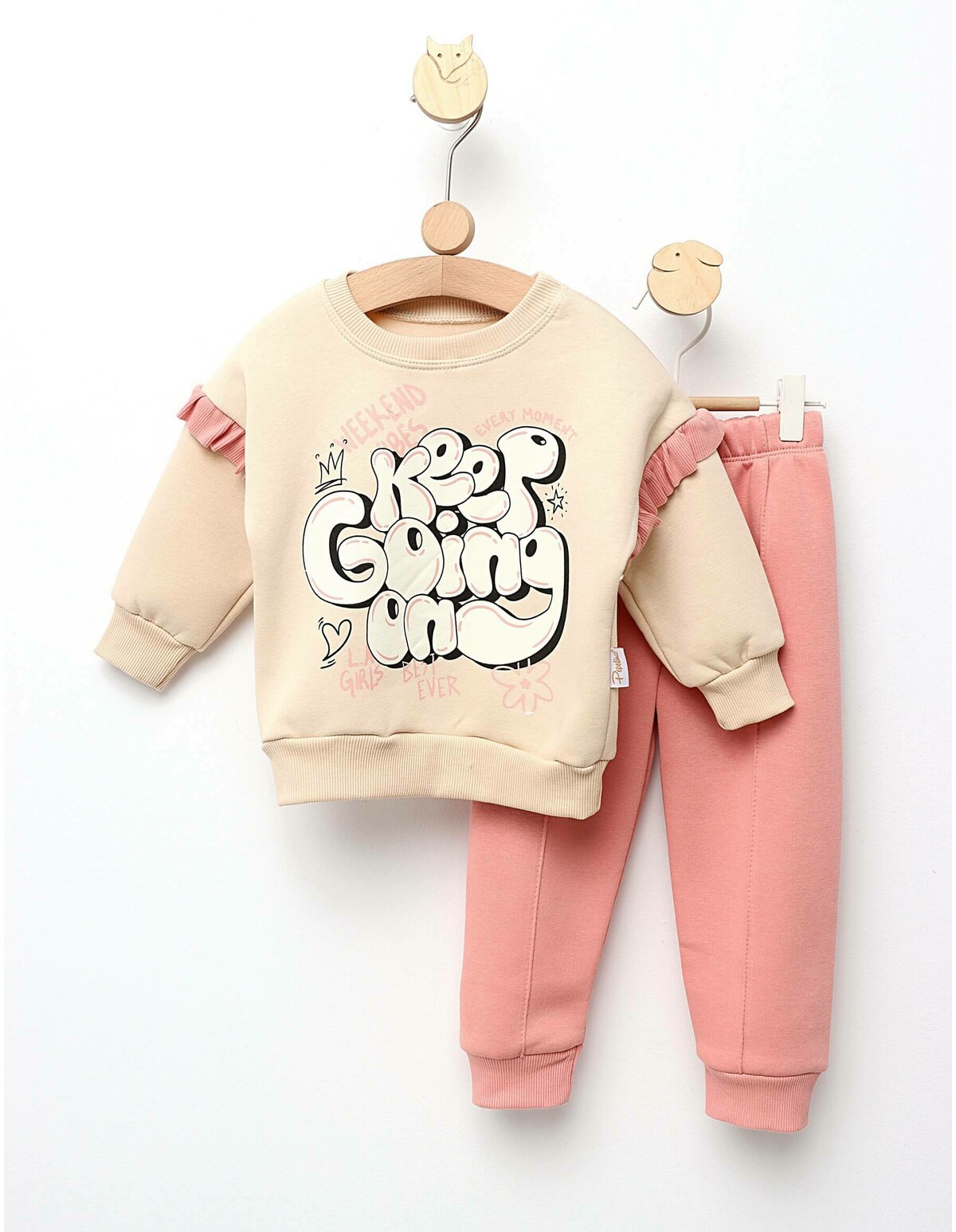 Costumas vatuit Keep Going model crem