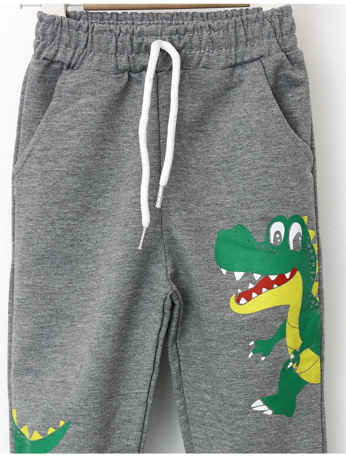 Pantaloni Crocodilul Dundee gri