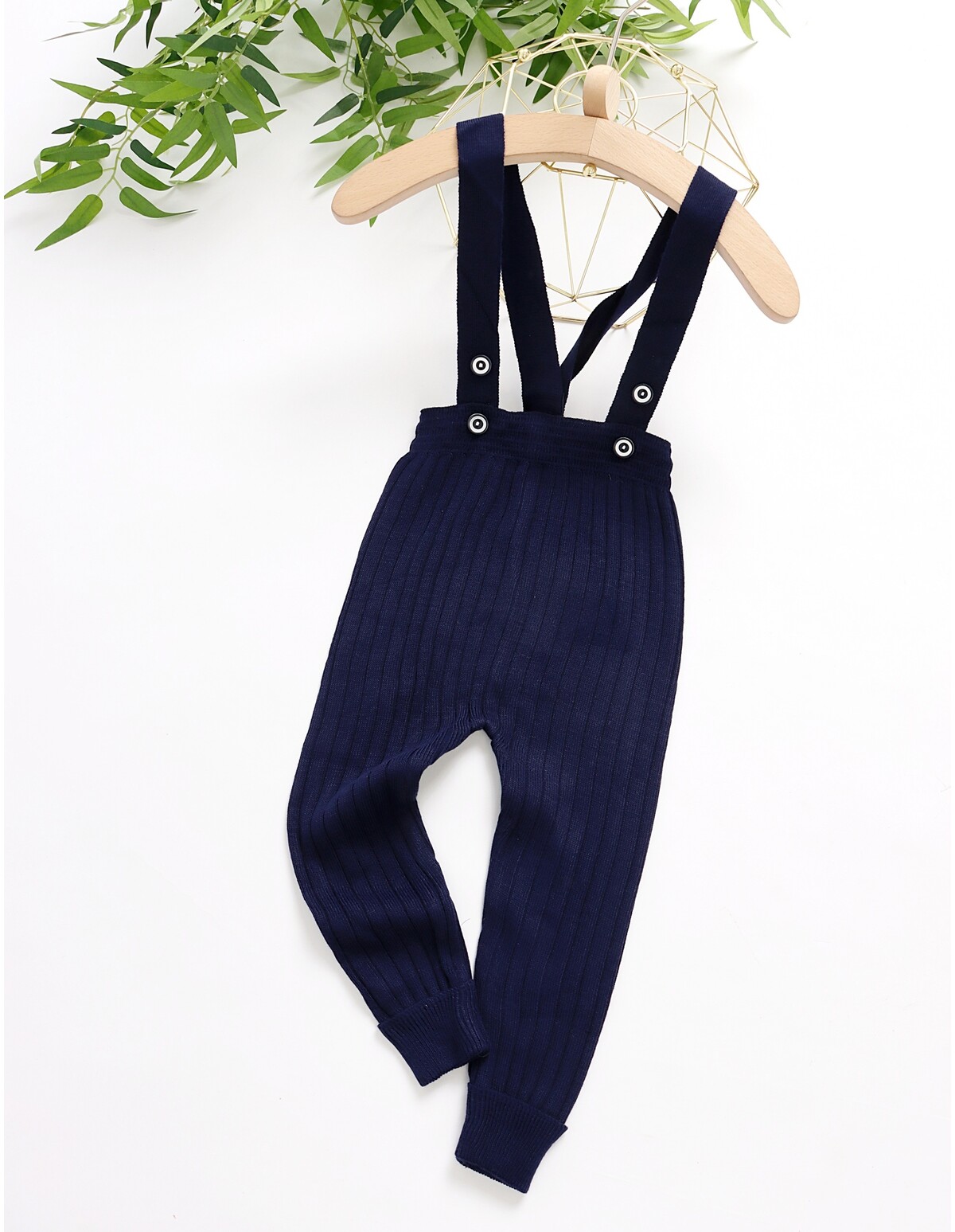 Pantaloni cu bretele tip salopeta, acrilic bleumarin