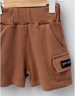 Pantaloni scurti cargo maro