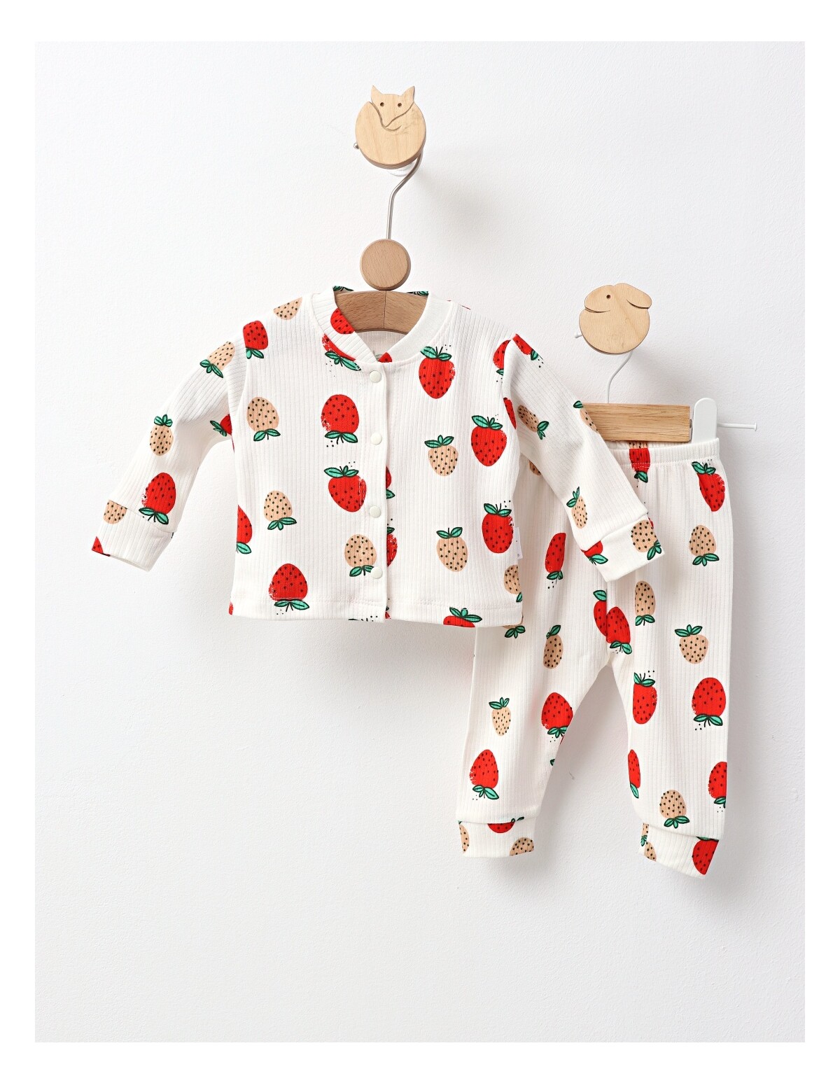 Pijama bebe, Capsunele, model alb