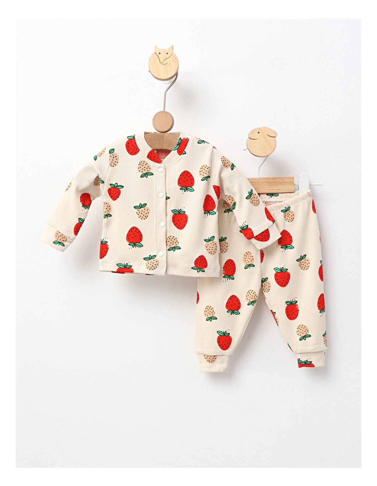 Pijama bebe, Capsunele, model crem