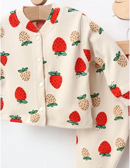Pijama bebe, Capsunele, model crem