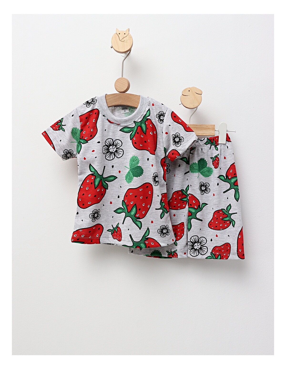 Pijama de vara gri-rosu Capsuni