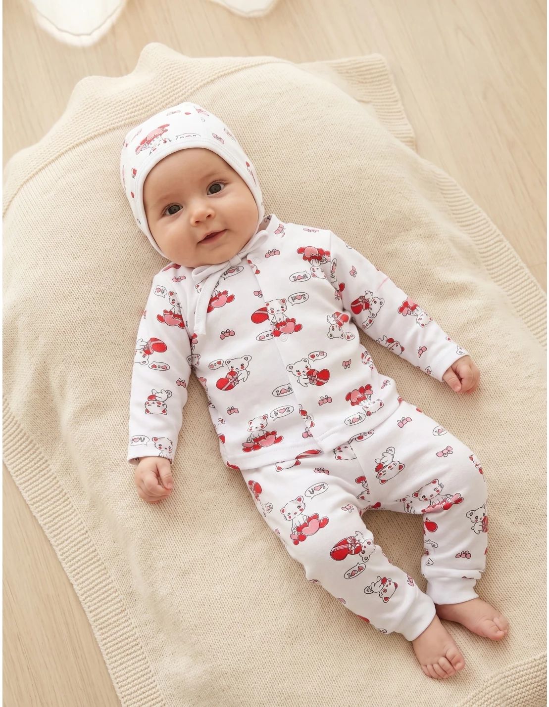 Pijama Kid, Love Cats, cu rosu
