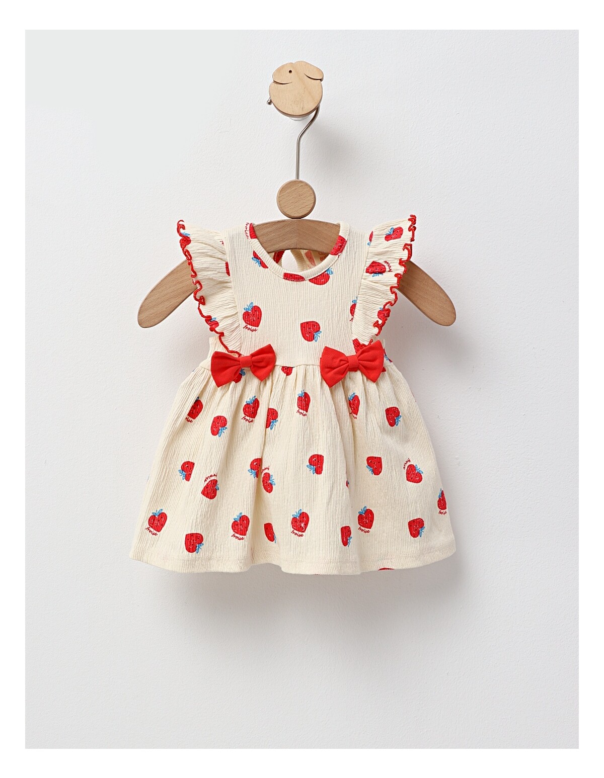 Rochita cu fundite si capsuni, crem