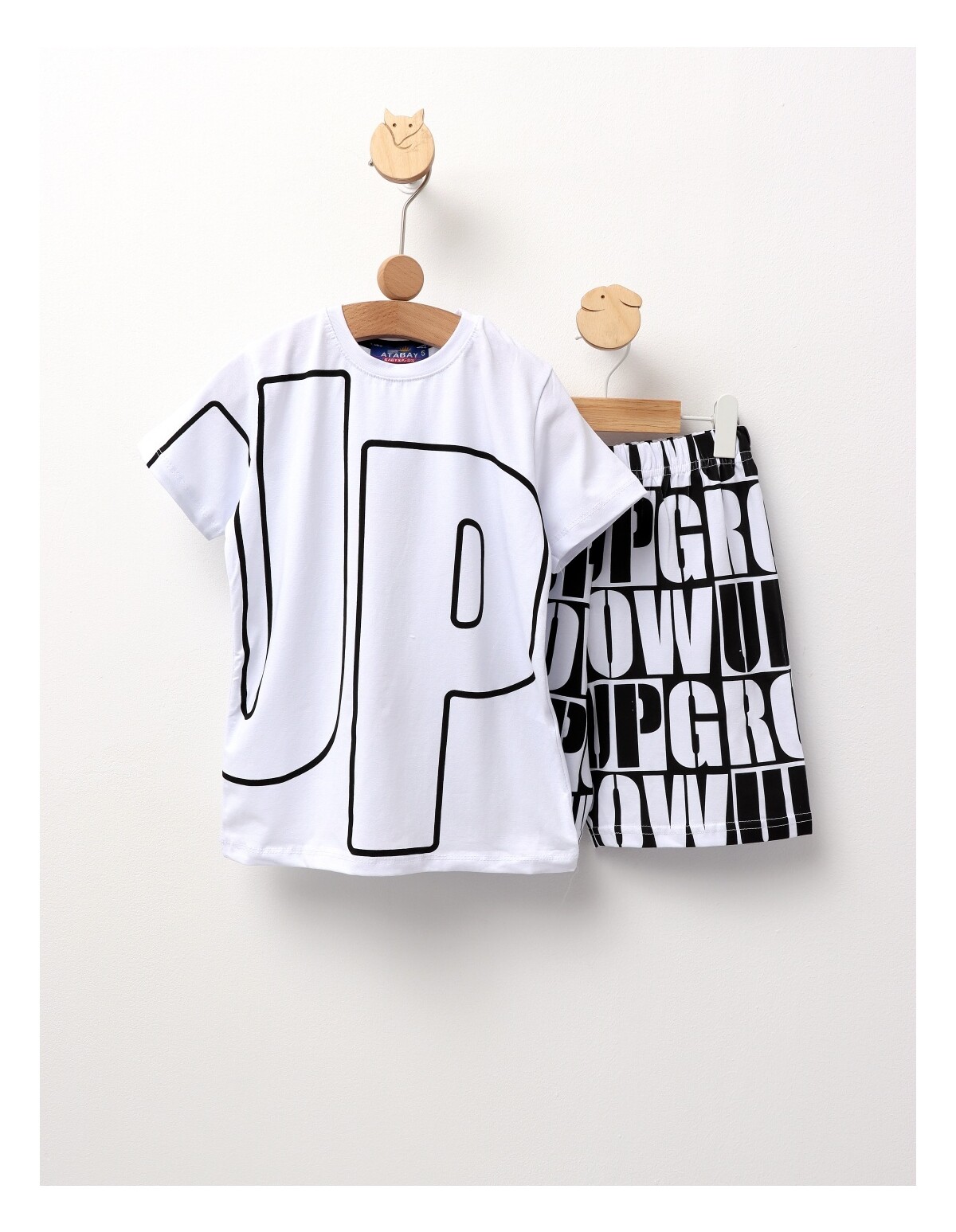 Set Grow Up, model cu alb