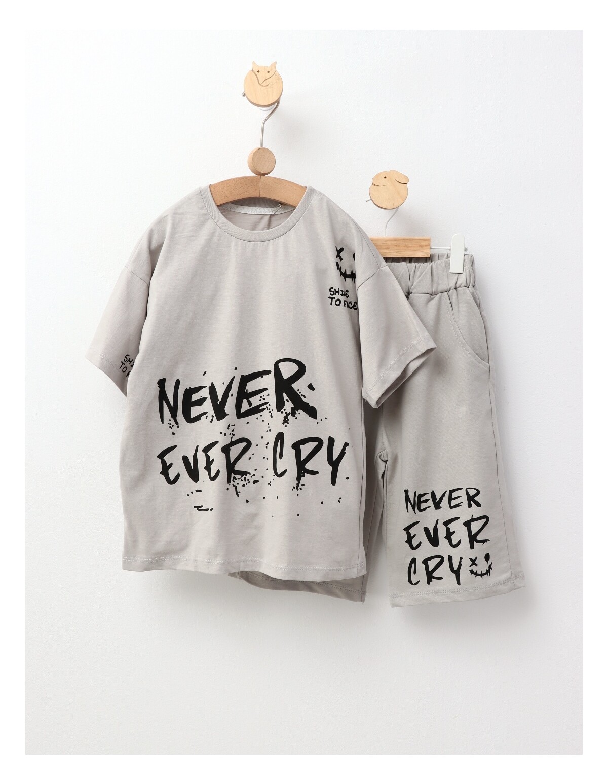 Set NEVER EVER CRY gri