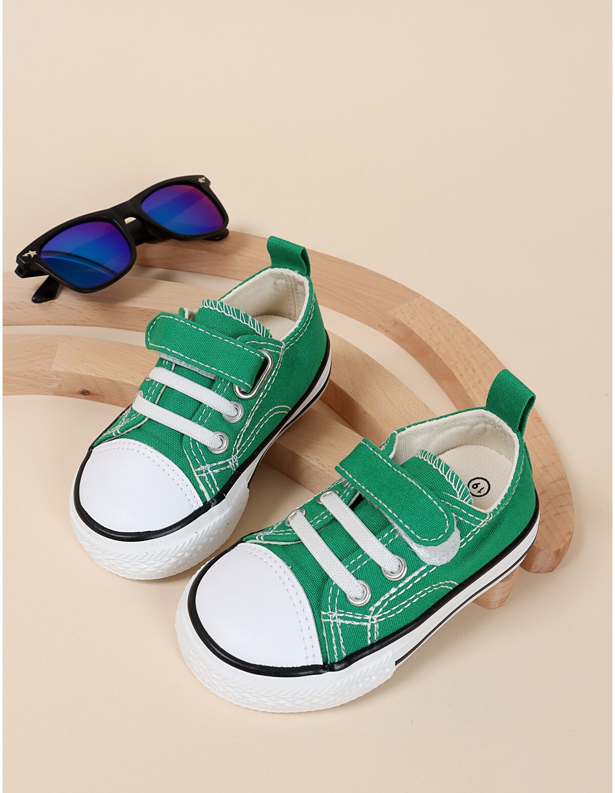 Tenisi apawwa verde