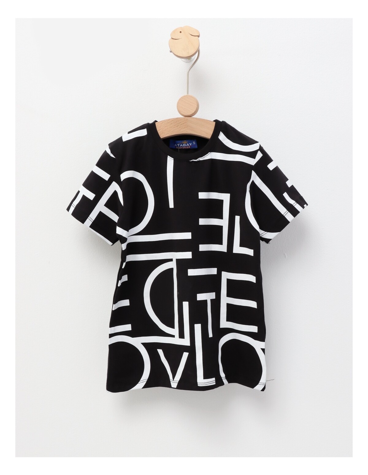Tricou premium Litere, model negru