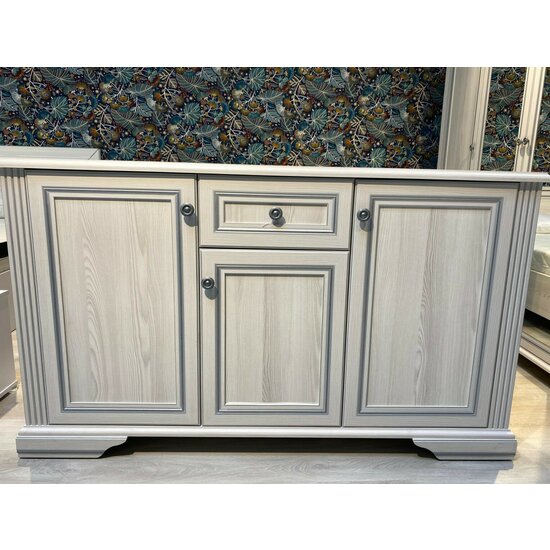 Comoda White 3D1S 160x45x93 cm Frasin alb/ Pin Argintiu picture - 3