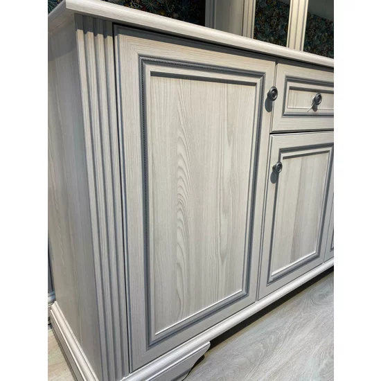 Comodă White 3D1S, 3 uși și 1 sertar, MDF frezat și PAL melaminat, 160x45x93 cm, frasin alb și pin argintiu picture - 4