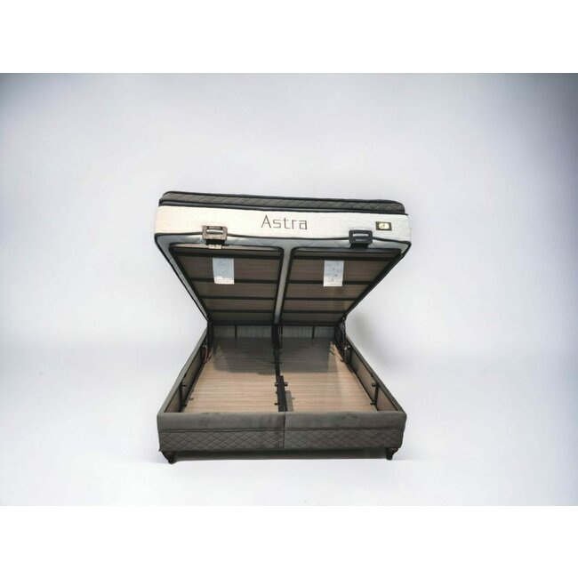 Pat + Saltea gratis Astra, gri - 180x200 cm, design modern, capitonare din catifea, ladă spațioasă de depozitare, structură solidă