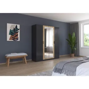 Dulap Miro - dimensiuni variate, design modern, spatiu generos si culori personalizabile