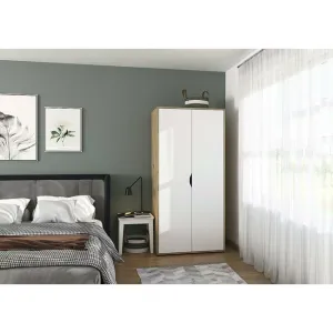 Dulap Narai- dimensiuni variate, design modern, spatiu generos si culori personalizabile