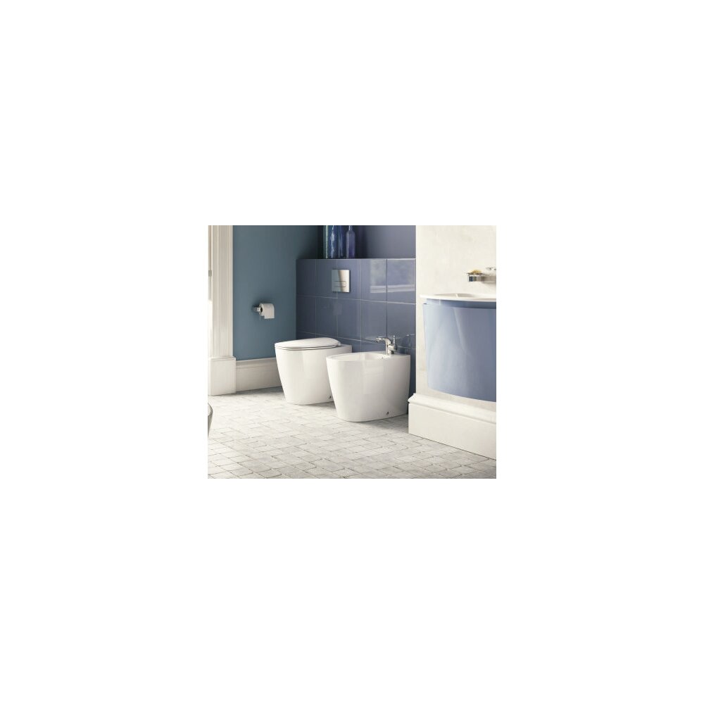 Set vas toaleta pe pardoseala btw Aquablade si capac softclose Ideal Standard Dea