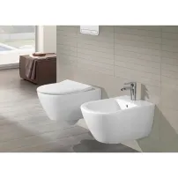 Комплект тоалетна чиния Villeroy&Boch Subway 2.0 с окачено биде и тънък капак с плавно затваряне
