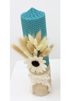 Lumanare botez, tip fagure, din ceara naturala, cu floricica, turcoaz, 30cm