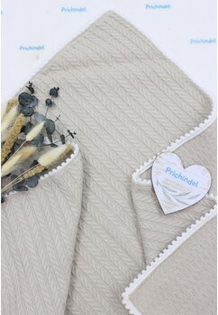 Paturica Anna, tricotata, cu ciucuri, crem, 80x100cm