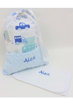 Set gradinita, saculet si prosopel, personalizat, minky albastru cu masinute Beep