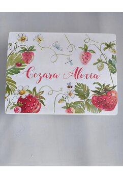 Trusou botez, cutie de amintiri personalizata, capsuni