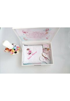 Trusou botez, cutie de amintiri personalizata, fetita cu flori roz