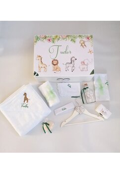 Trusou botez, cutie de amintiri personalizata, jungla-girafa