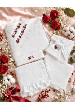 Trusou botez muselina, 8 piese, Mary, cu model, alb