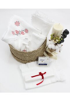 Trusou botez muselina, 8 piese, Rita, cu model, alb