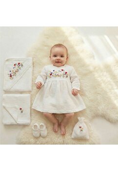 Trusou botez muselina, 9 piese, Carla si rochita de muselina, cu floricele