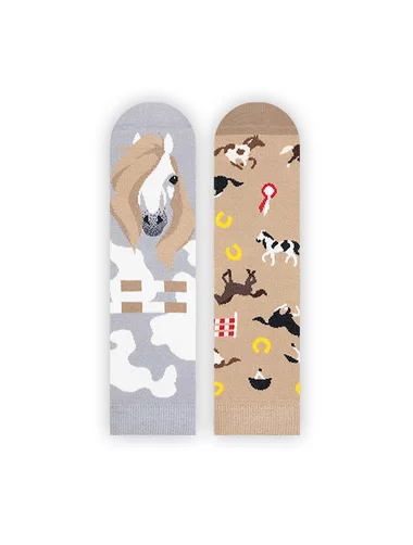Bunte Pferdesocken von Nanushki Caramel Cookie Kids