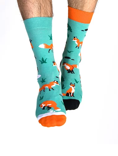 Nanushki Furry Gang bunte Fuchssocken