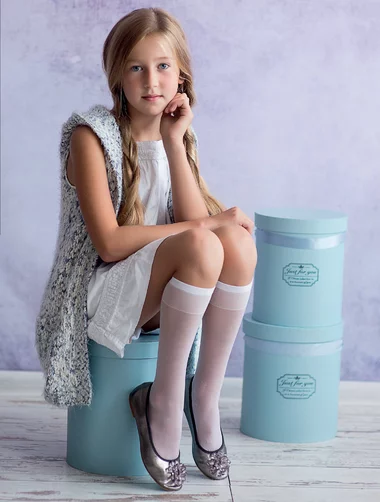 Set mit 2 Paar langen Lycra-Mädchensocken unterhalb des Knies Knittex Ewa 20 den